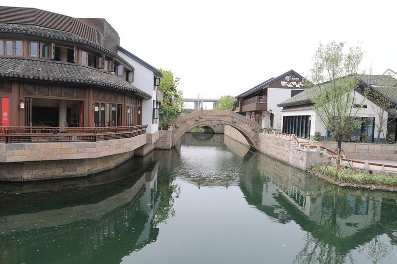 聚焦高品质消费和产业联动协同推进国际消费中心城市建设